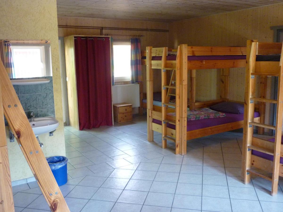 Gruppenbungalow-Waldhaus-Am Ferienpark Mirow Esterno foto