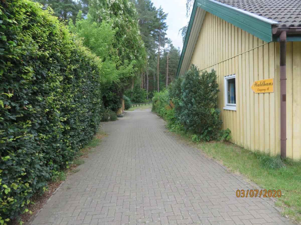 Gruppenbungalow-Waldhaus-Am Ferienpark Mirow Esterno foto